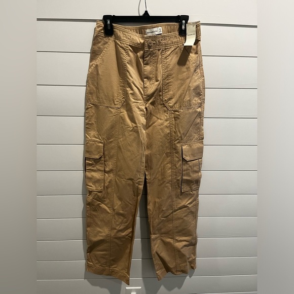 Abercrombie and Fitch Cargo Relax Utility Pants - Picture 1 of 7
